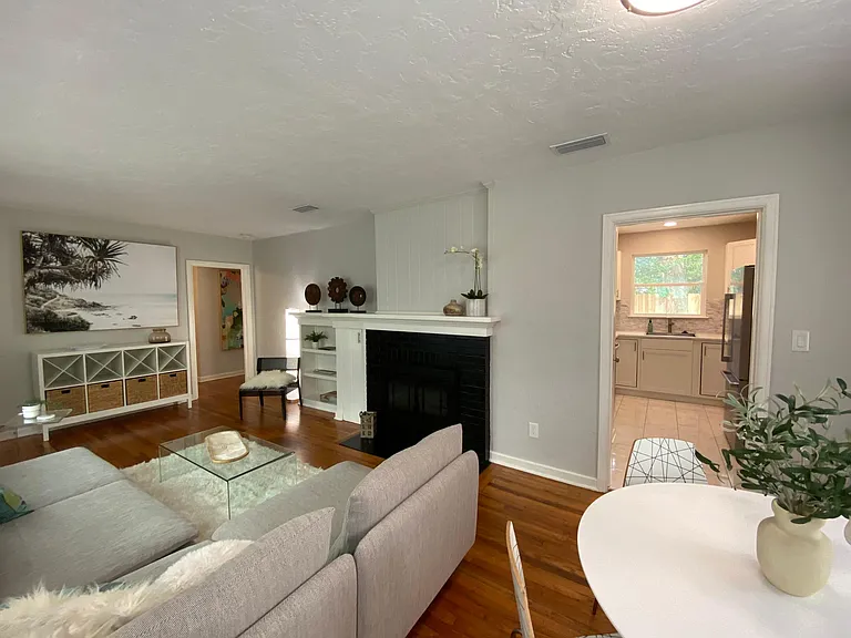 2034 NW 7th Ln — Photo 10