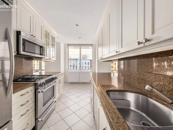 401 East 60th Street image 21 of 28