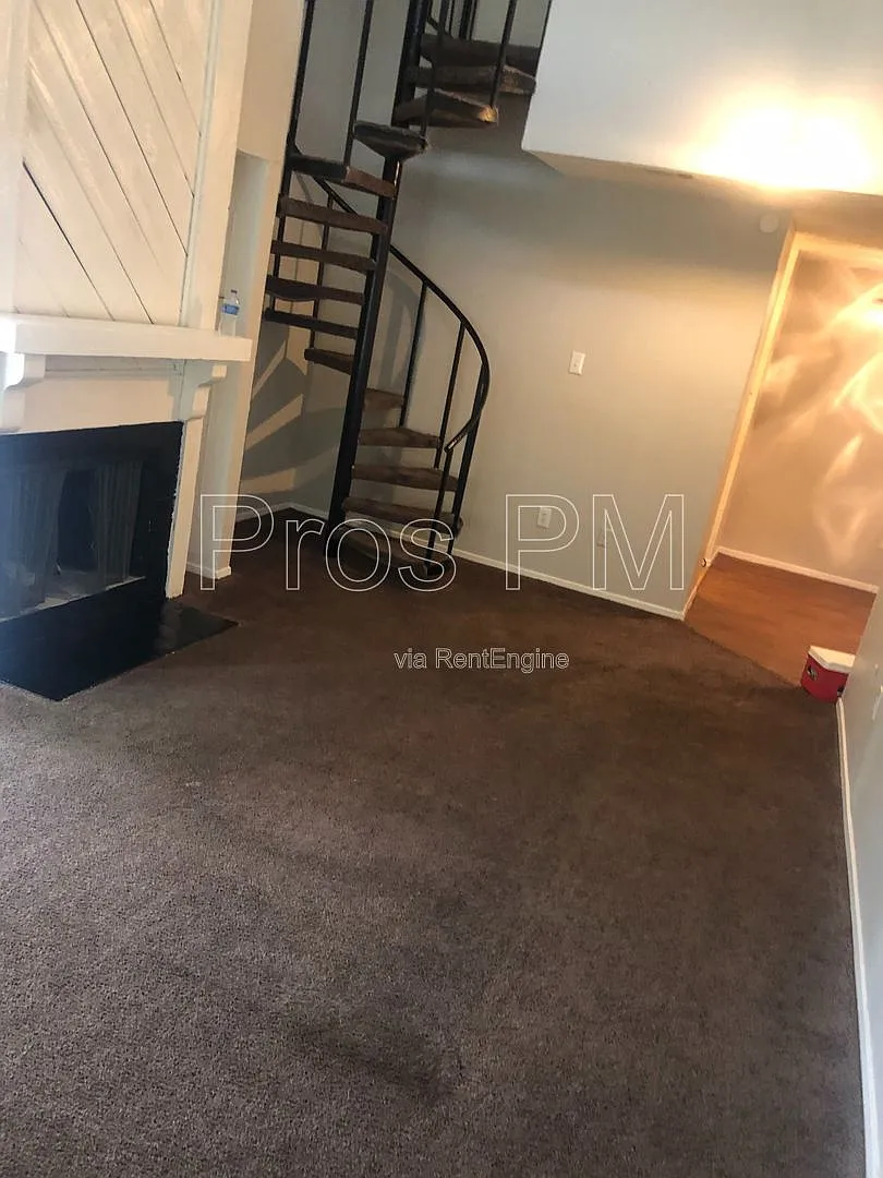 2 bed, 2.0 bath, 1003 sqft, $1,115 — Photo 2