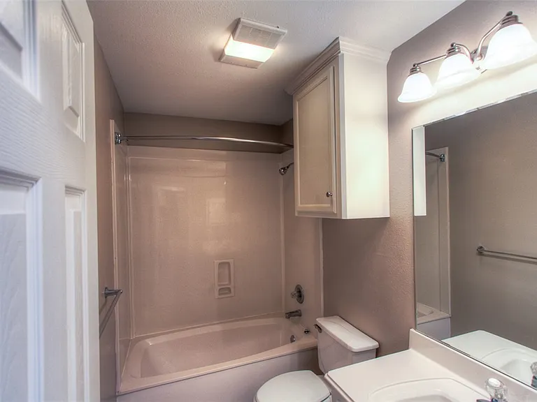 3302 Fredrick Ct — Photo 16