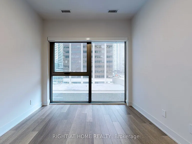 8 Cumberland St #603 — Photo 21