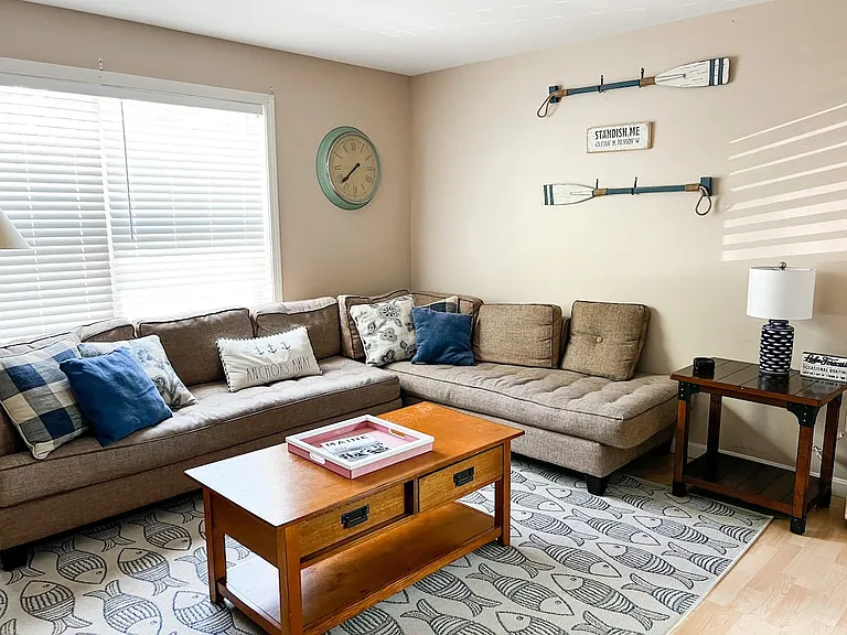 1 Sarah Ln — Photo 6