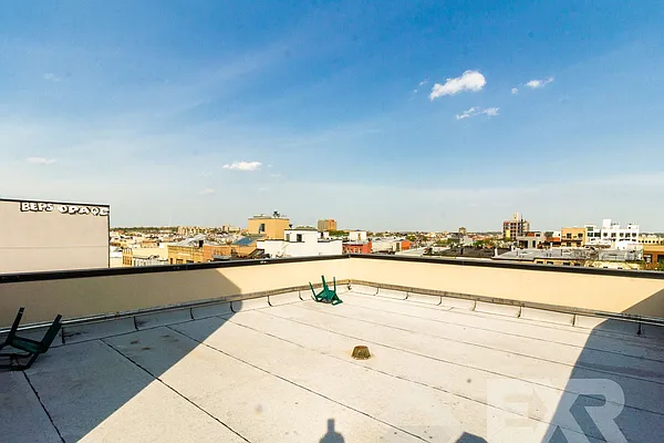 Rented by EXR | media 27