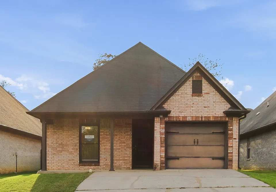 99 Springdale Dr