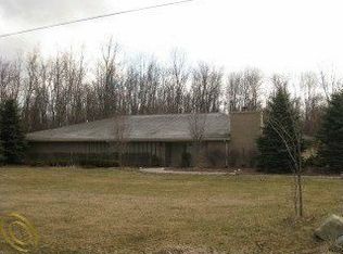 11100 Bendix Dr, Goodrich, MI 48438