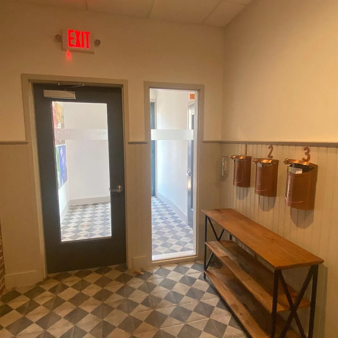 2 bed, 1.0 bath, 950 sqft, $3,050 — Photo 3