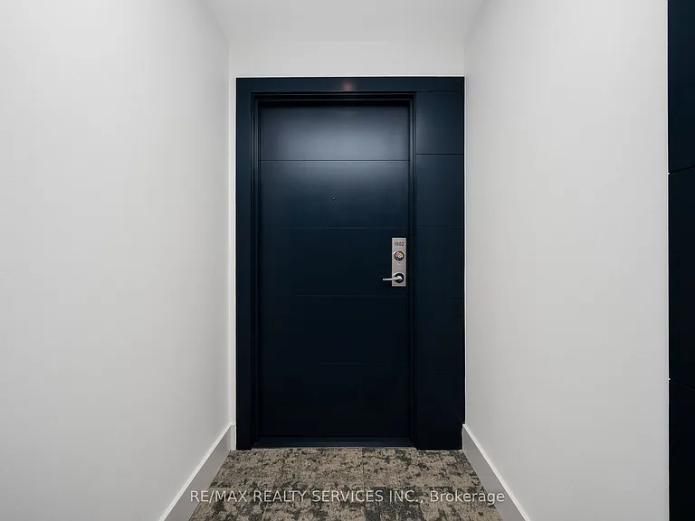 75 James St S #1902 — Photo 9