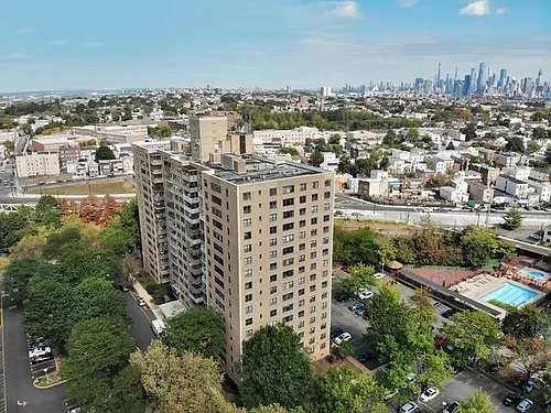 201 Saint Pauls Ave Photo 1