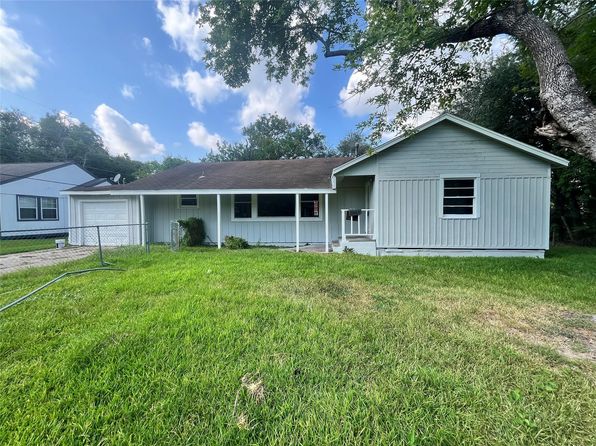 2502 N Houston Dr