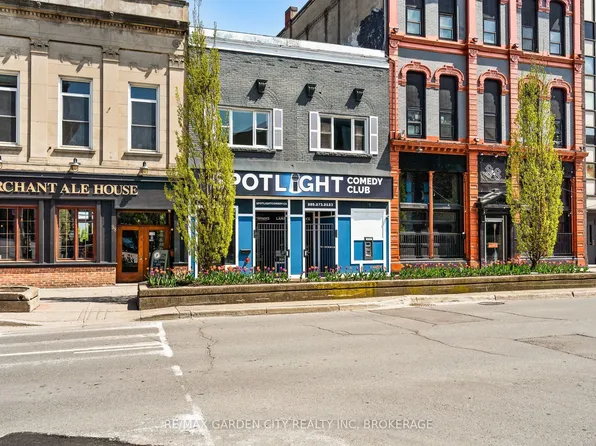 90 Saint Paul St, Saint Catharines, ON L2R 3M2