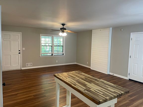 4th image of 18B Melissa Cir #B
