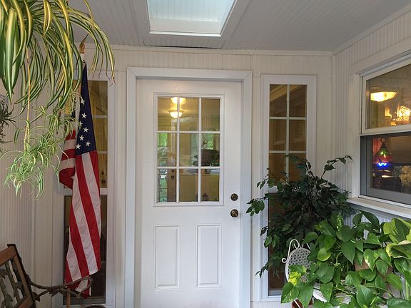 3rd image of 7024 Linden Rd