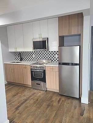 2nd image of 2381 Lorillard Pl #3R