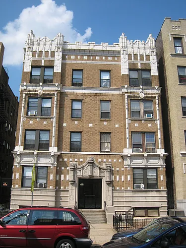 Glenwood Arms Photo 1