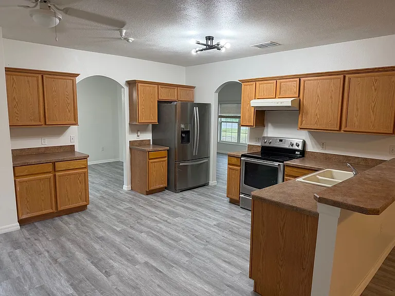 301 Shad Way — Photo 7