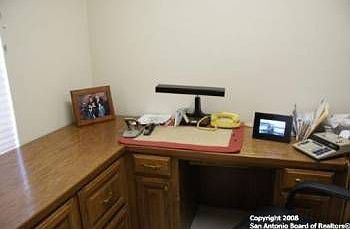 4th image of 1313 Circle Oak Dr