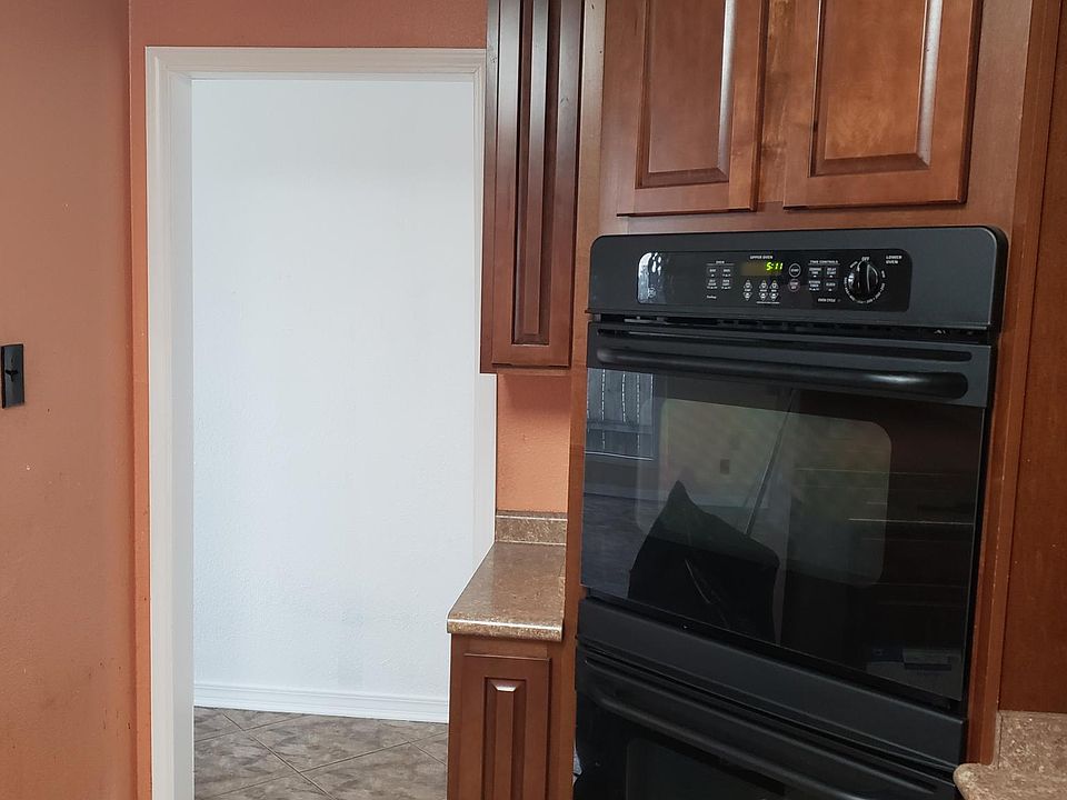 2nd image of 1007 Lennon Ct