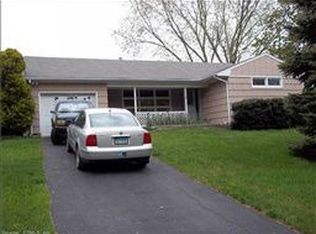 45 Green Briar Rd, Norwich, CT 06360