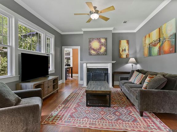 4th image of 11089 Dewberry Ln