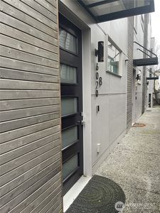 6020 California Ave SW Unit B, Seattle, WA, 98136