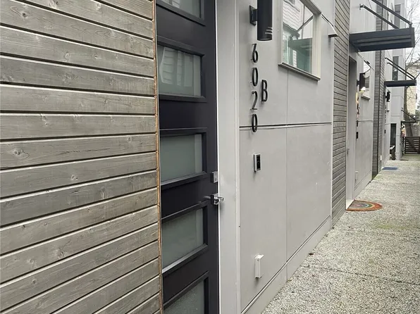 6020 California Ave SW Unit B, Seattle, WA 98136