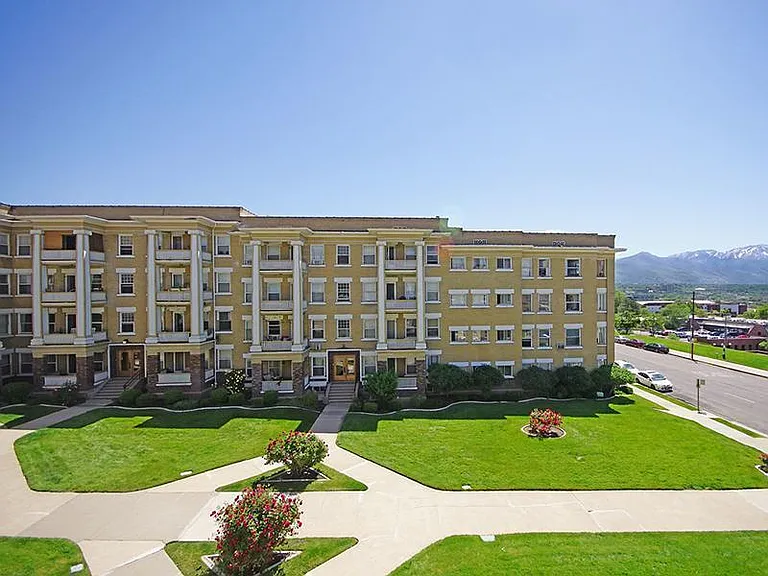 The Hillcrest — Photo 17