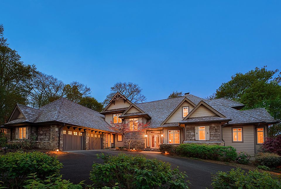 1st image of 599 Summit Park Dr