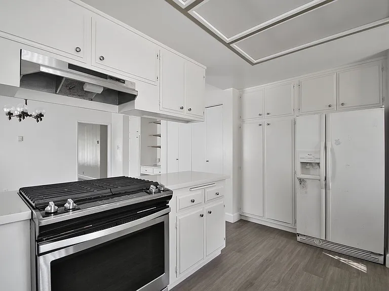 7817 Emerson Ave — Photo 9