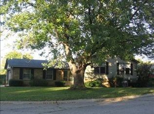 802 Old Orchard Rd, Anderson, IN 46011