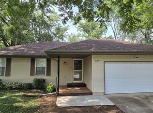 639 E Livingston St, Springfield, MO 65803