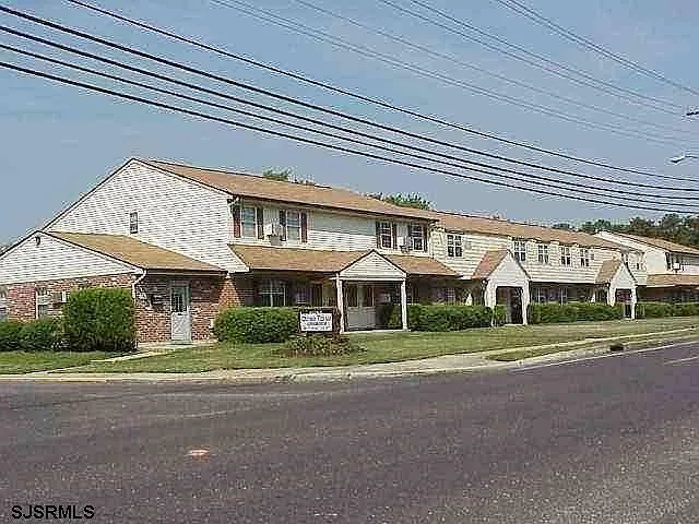 1 bed, 1.0 bath, 579 sqft, $1,600 — Photo 1