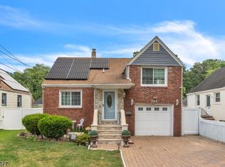 721 Sheridan Ave, Roselle, NJ