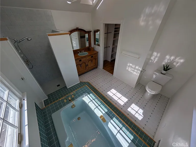 582 N Sunnyslope Ave — Photo 56