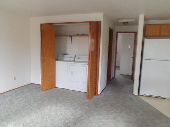 3rd image of 839 Minard Ave NW #2