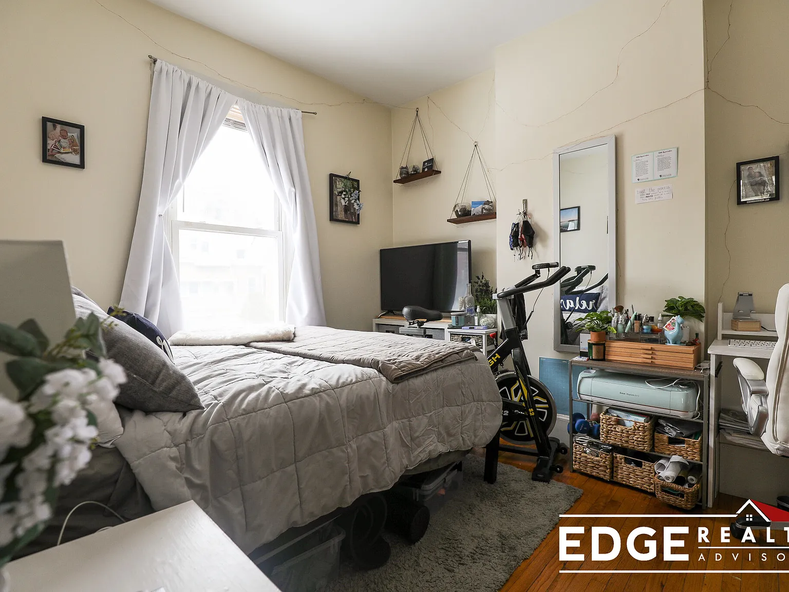 4 bed, 1800 sqft, $4,000 — Photo 4