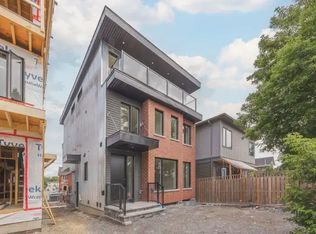 138 Carillon St #1A, Ottawa, ON K1L 5Y3