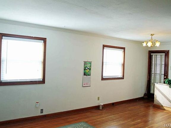4th image of 213 Ward Dr
