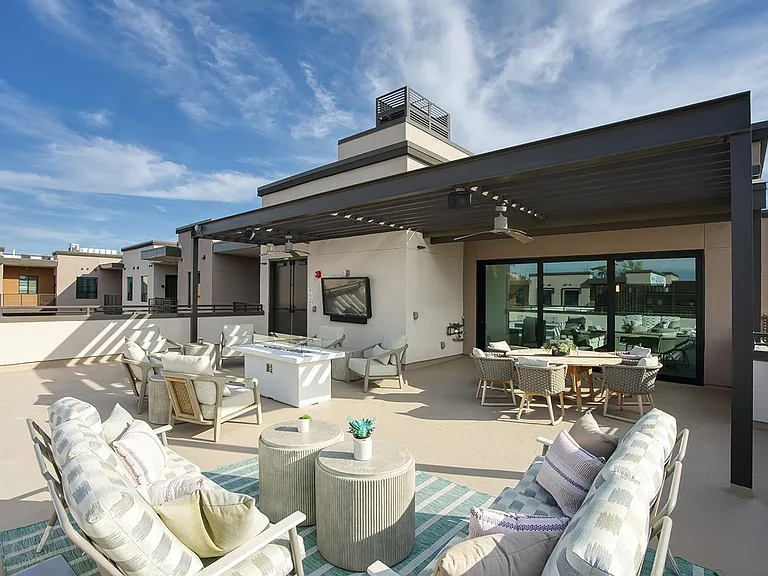 Evara Living — Photo 46