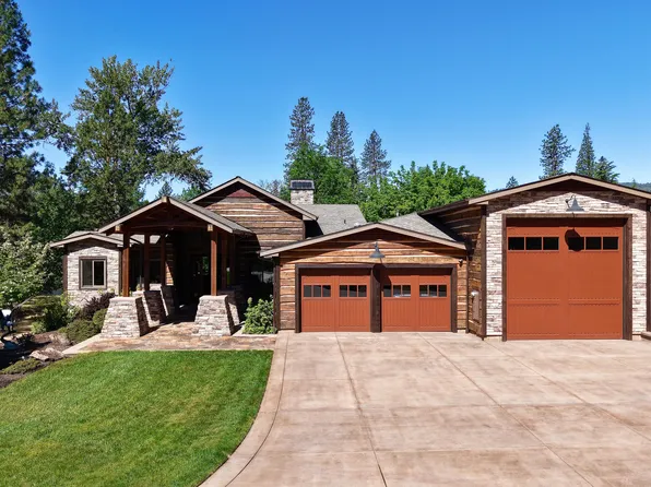 1030 Anglers Pl, Shady Cove, OR 97539