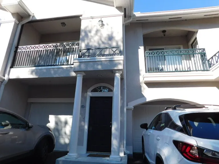 4 Indigo Run Dr #2210 — Photo 2