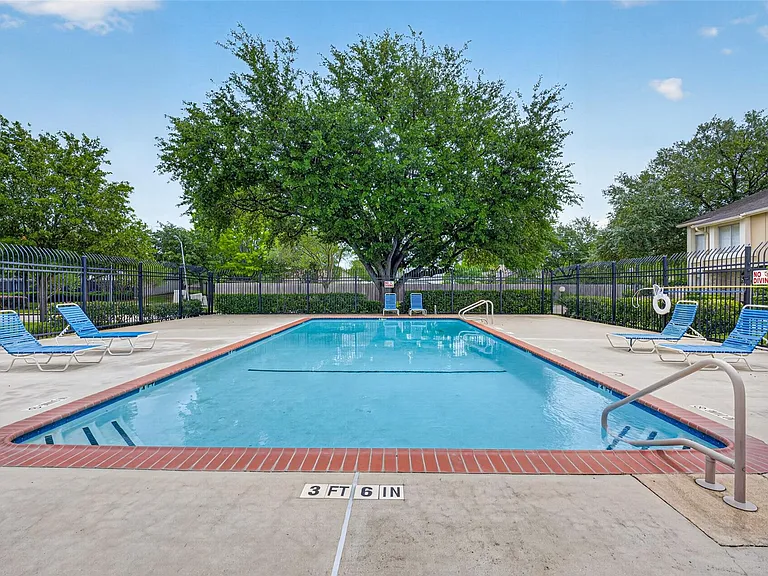 2340 Woodland Park Dr #113 — Photo 45