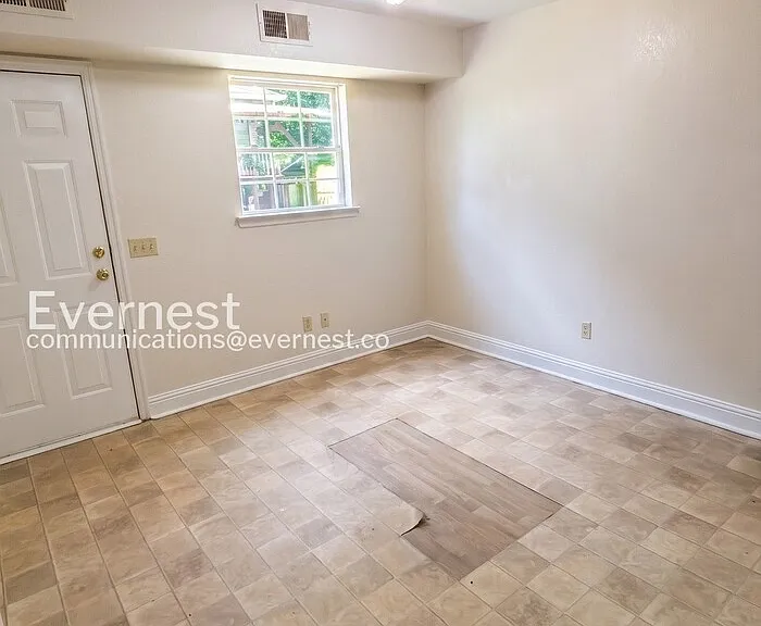 1315 E 31st St #A — Photo 3