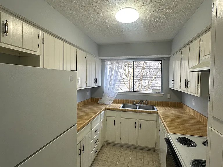 8589 Parkside Dr — Photo 5