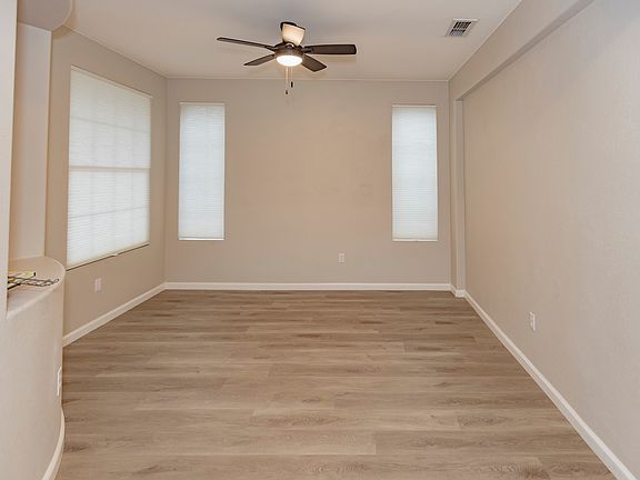 4th image of 504 Crazy Horse Ct