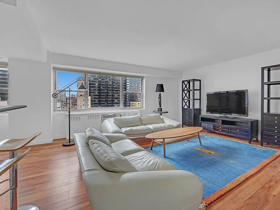 333 E 46th St #18A