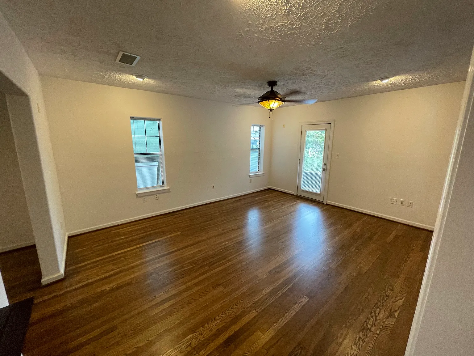 Your new home in Montrose - Walk to Buffalo Bayou Park, shops, restaurants — Photo 3