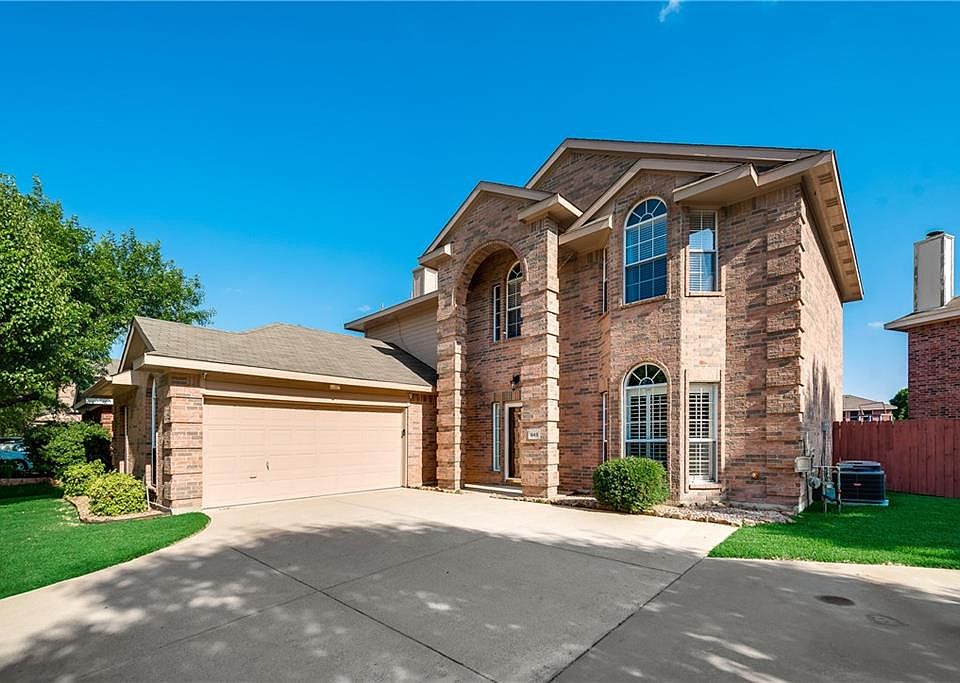 1st image of 845 Oak Hollow Ln