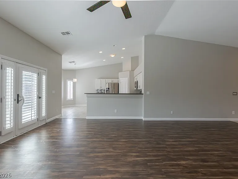 4029 Genoa Dr — Photo 12