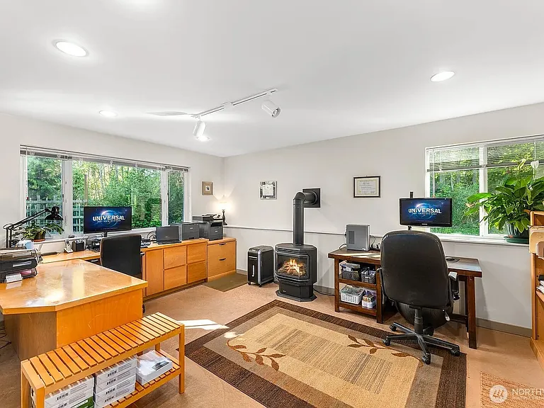 33 N Bay Ln — Photo 25
