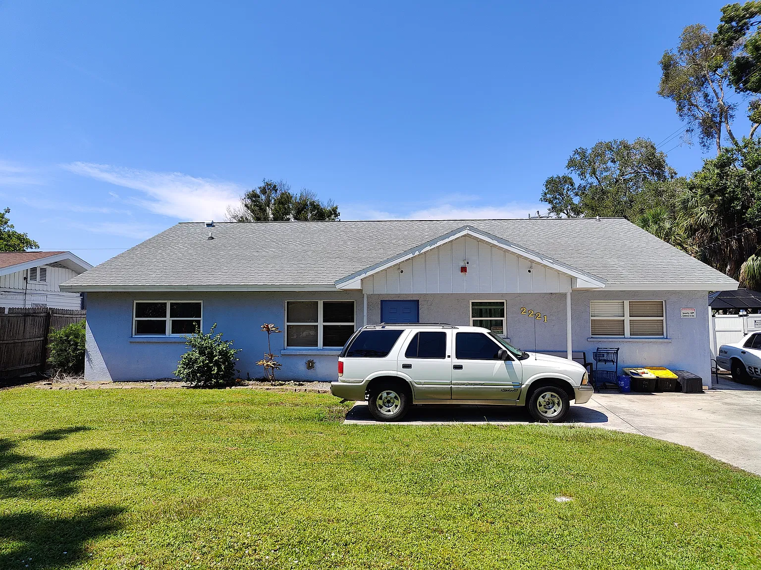 7 bed, 3005 sqft, $900 — Photo 1